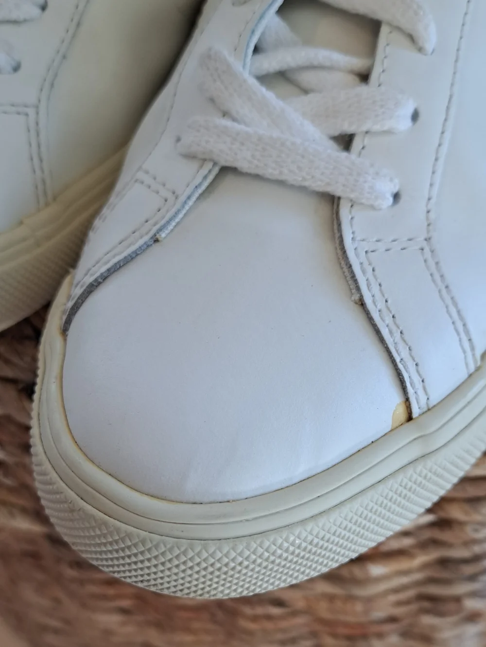 VEJA Womens Esplar Classic Athleisure/Preppy/Luxury White Leather Sneakers 8/39